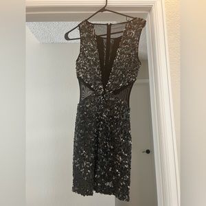 Short sequin dress, Guess, size 0